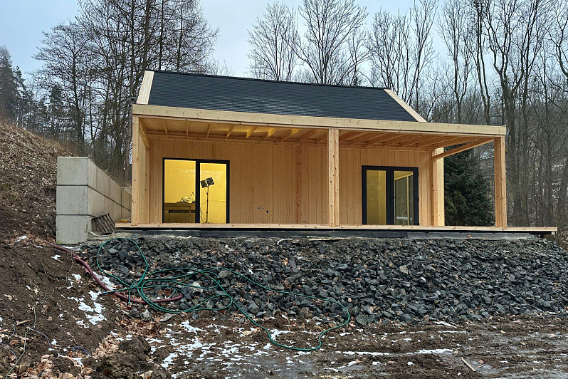 Maison 70 m² en bois kit RE2020 avec permis de construire MENDE V12_A1